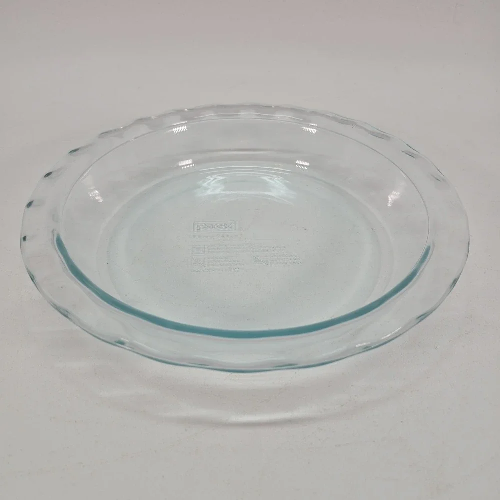 Vintage Pyrex 9.5 Inch Deep Dish Scalloped Rim Glass Pie Plate #C209